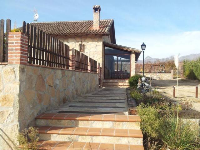 Casa en venta en Burgohondo, Castilla y León