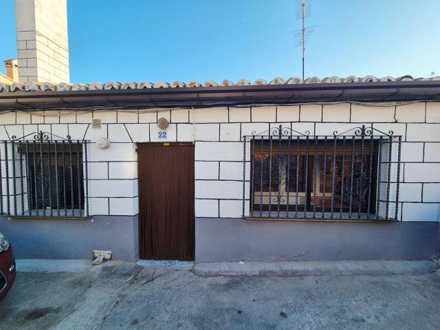 Casa en venta en Burgohondo, Ávila
