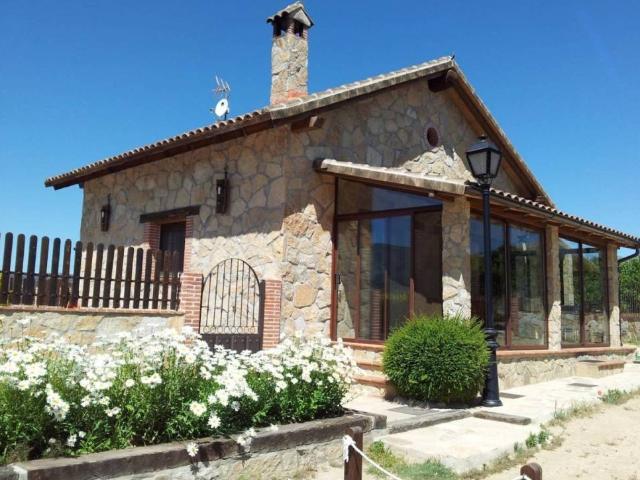 Casa en venta en Burgohondo, Ávila