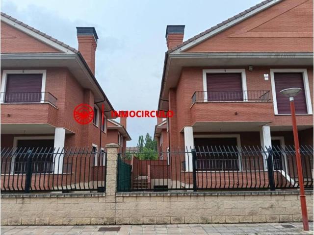 Casa en venta en Burgos, Castilla y León