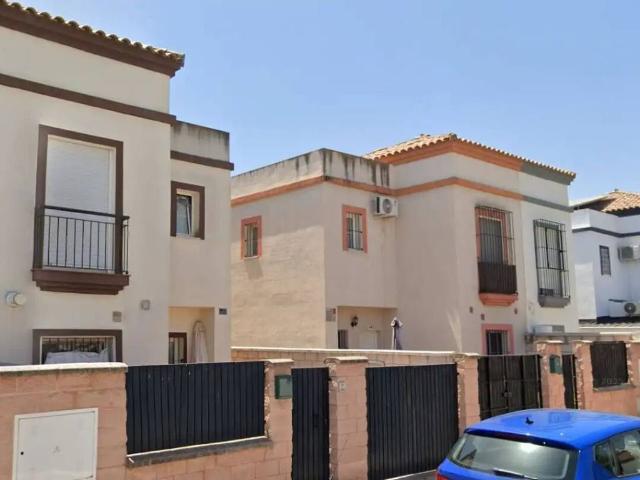 Casa en venta en Burguillos, Sevilla