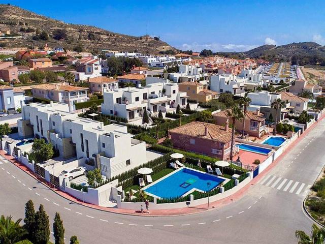 Casa en venta en Busot, Valencia