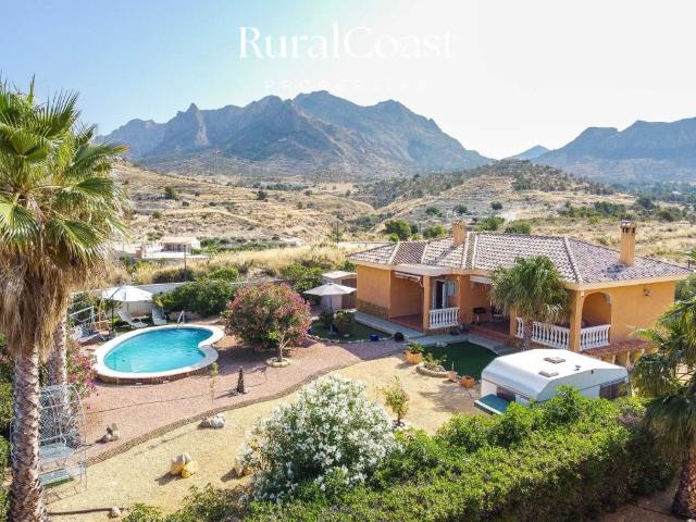 Casa en venta en Busot