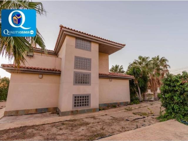 Casa en venta en Busot, Valencia