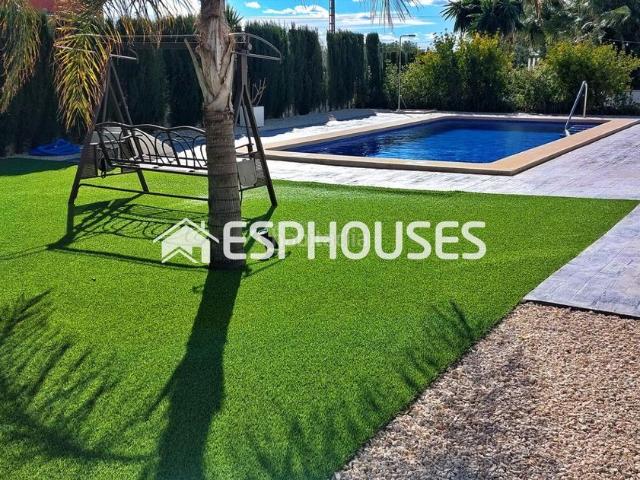 Casa en venta en Busot, Alacant / Alicante