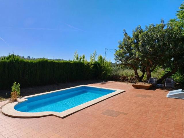 Casa en venta en La Hoya de Buñol, Valencia