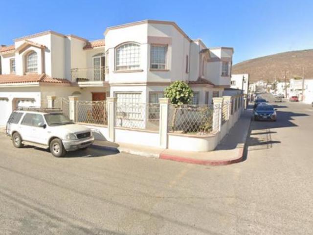 Casa en venta en Ensenada, Baja California
