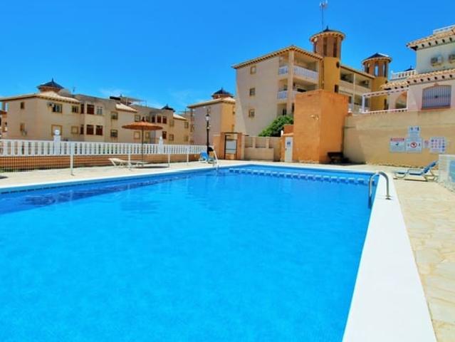 Chalet en venta en Urbanización La Zenia II, el Baix Segura / La Vega Baja