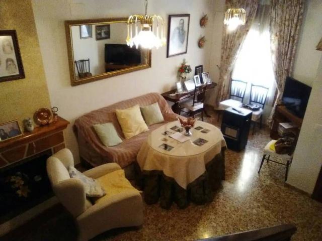 Casa en venta en Cabra, Andalucía