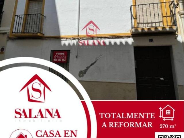 Casa en venta en Cabra, Andalucía