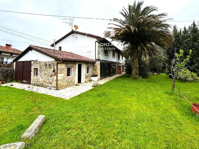 Casa en venta en Cabuérniga, Cantabria