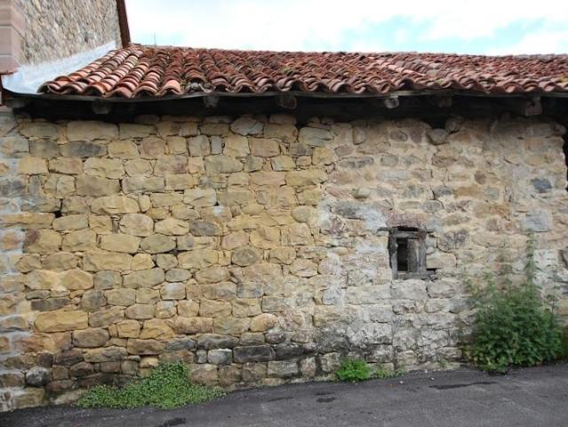Casa en venta en Cabuérniga, Cantabria