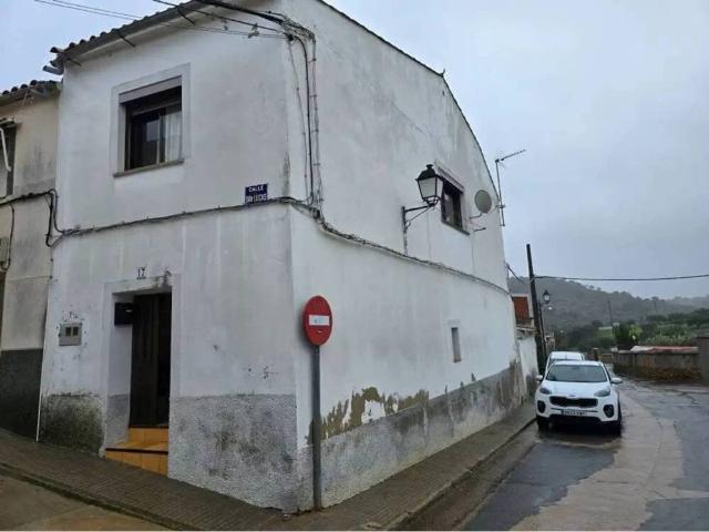 Casa en venta en Aliseda, Extremadura