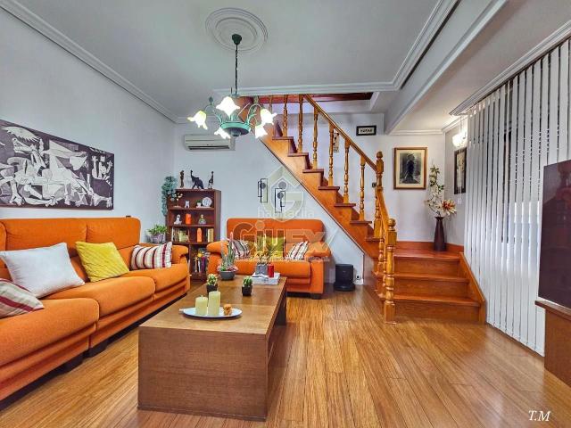 Casa en venta en Santiago, Cáceres