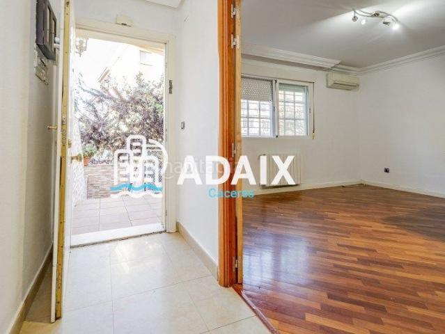 Casa en venta en Santiago, Cáceres