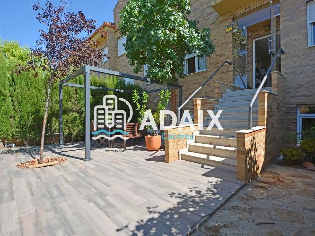 Casa en venta en Santiago, Cáceres