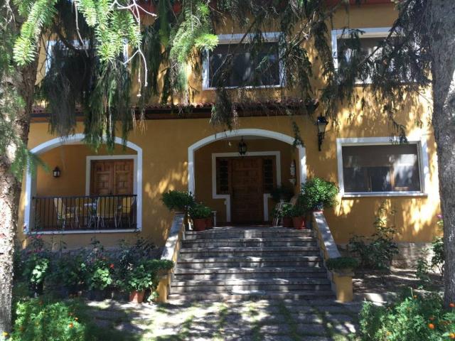 Casa en venta en Allueva, Aragón