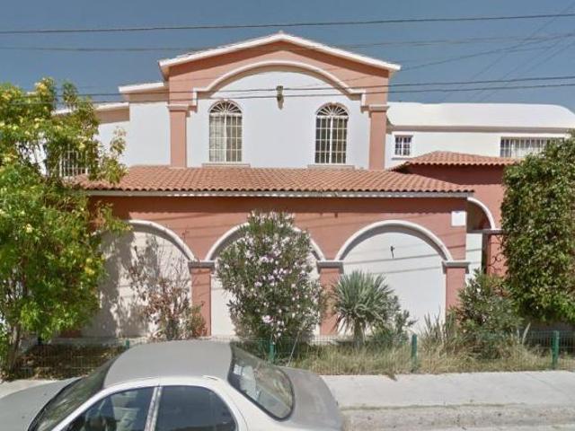 Casa en venta en Ensenada, Baja California