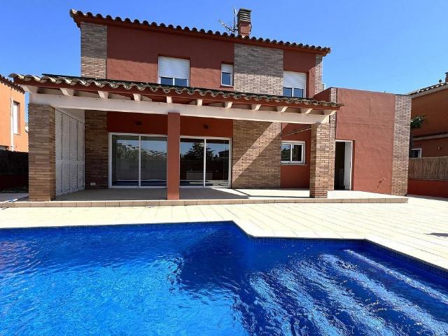 Casa en venta en Alt Empordà, Catalunya