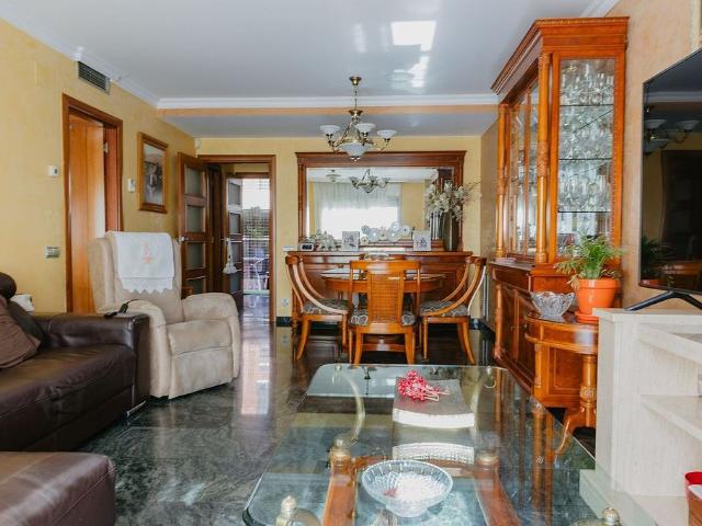 Chalet en venta en Serra de Marina, Barcelonès