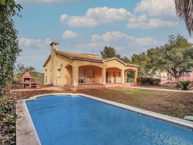 Villa en venta en Olivella