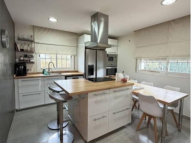Chalet en venta en Cantallops, Gironès