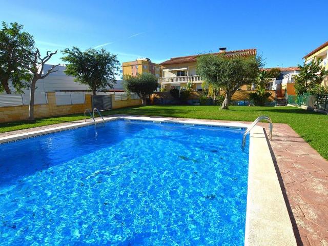 Casa en venta en Cunit