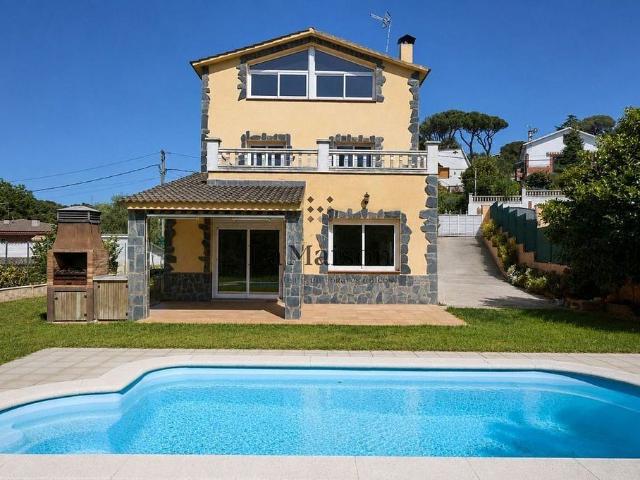 Casa en venta en Can Massuet del Far i el Far, Maresme