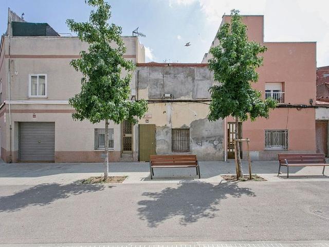 Casa en venta en Terrassa, Roc Blanc Casa en venta en Terrassa, Roc Blanc