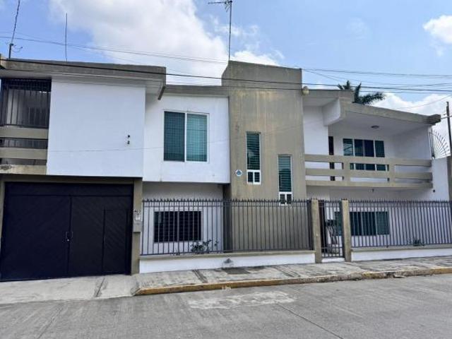 CASA EN VENTA EN CALLE EBANO, COL CHAPULTEPEC
