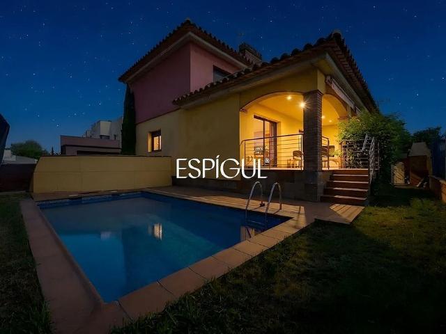 Casa en venta en Alt Empordà, Catalunya
