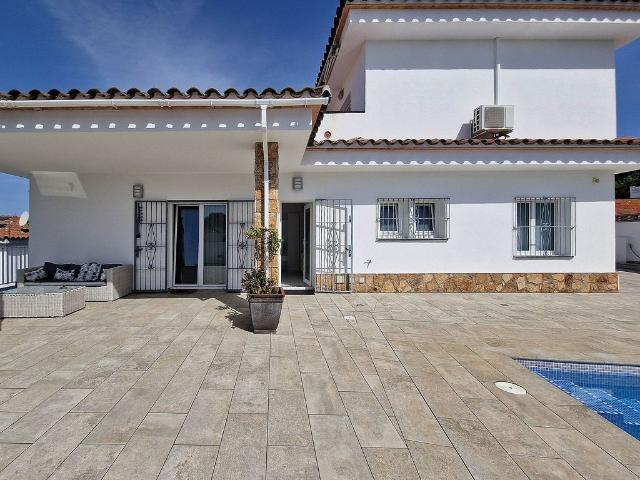 Casa en venta en Alt Empordà, Catalunya