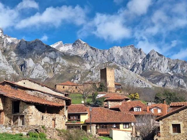Casa en venta en Camaleño, Cantabria