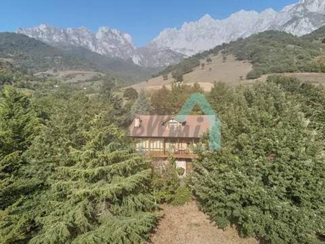 Casa en venta en Camaleño, Cantabria