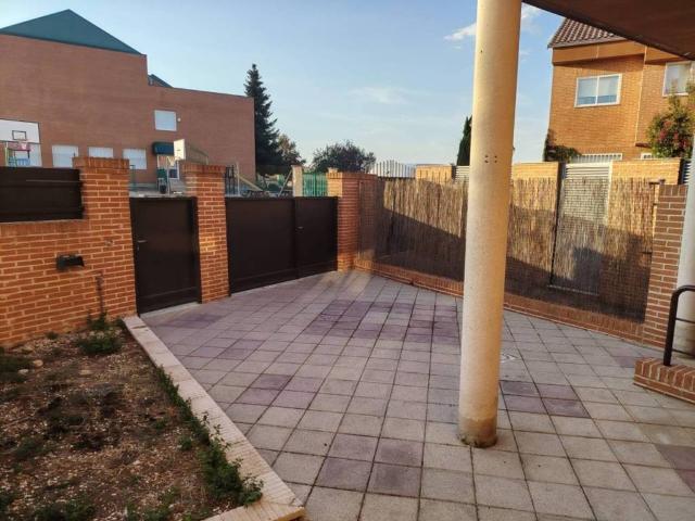 Casa en venta en Camarma De Esteruelas, Madrid