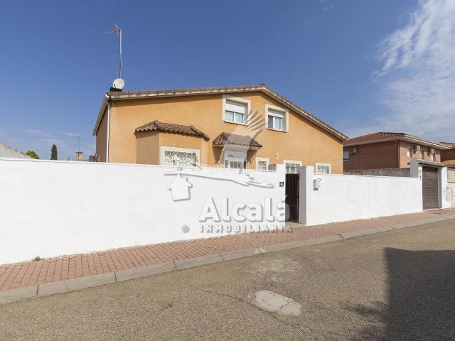Casa en venta en Camarma De Esteruelas