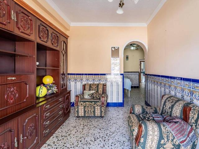 Casa en venta en Camas, Andalucía
