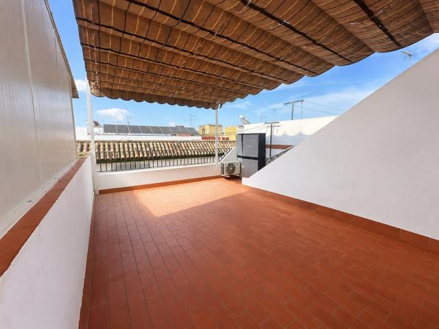 Casa en venta en Camas, Andalucía