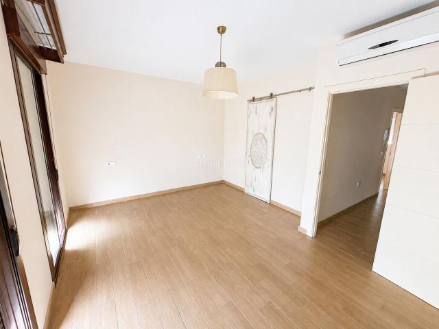 Casa en venta en Camas, Andalucía