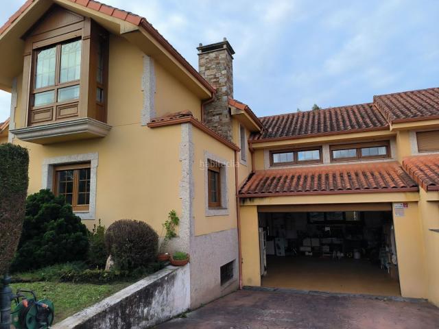 Casa en venta en A Barreira, A Coruña