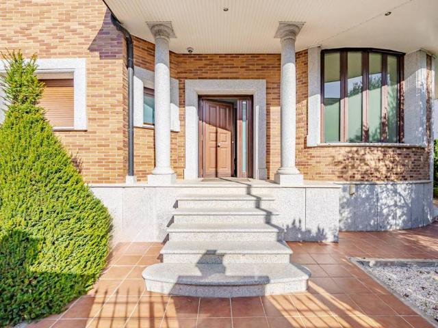 Casa en venta en Campo Real, Madrid