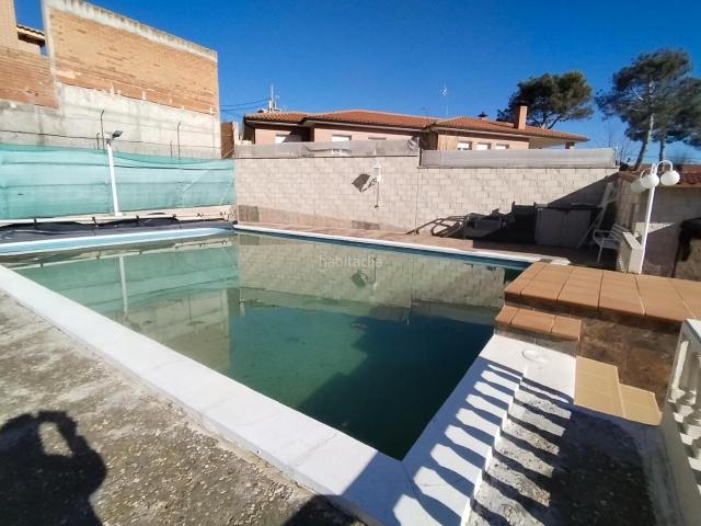 Casa en venta en Campo Real, Madrid