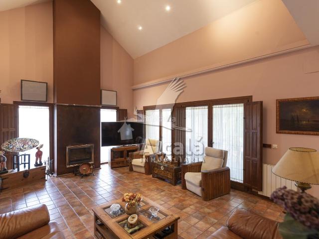 Casa en venta en Campo Real, Madrid