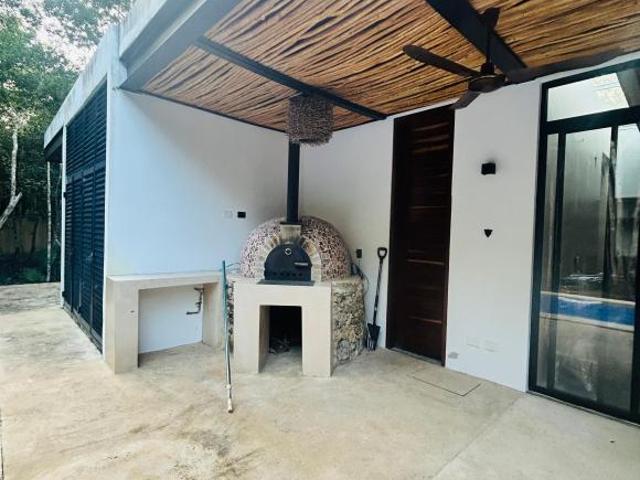 CASA EN VENTA EN CANCÚN DENTRO DE RESIDENCIAL ECOLÓGICO