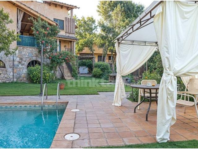 Casa en venta en Candeleda, Ávila