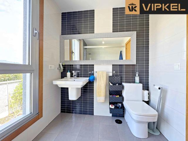 Casa en venta en Darbo, O Morrazo