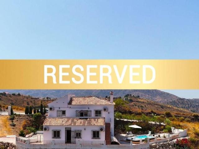 Casa en venta en Canillas De Aceituno, Málaga