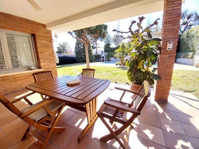 Casa en venta en Canovelles, Bellulla