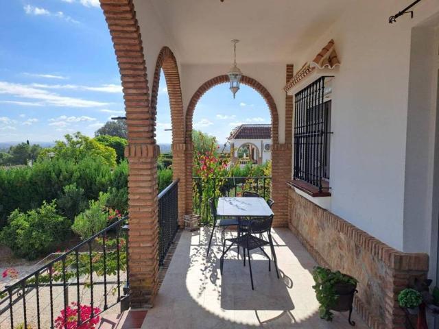 Casa en venta en Cantillana, Andalucía