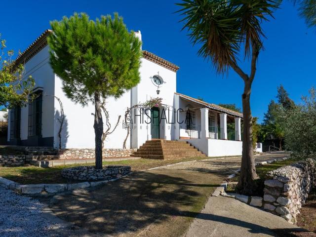 Casa en venta en Cantillana, Andalucía